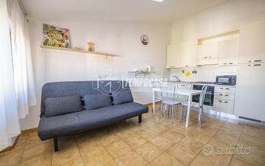 BILOCALE IN PIENO CENTRO A PORTO POTENZA