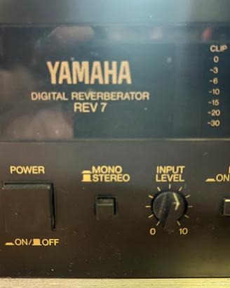 Digital reverberetor Yamaha rev7