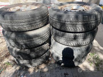 2 set di gomme con cerchioni - 245/70R16
