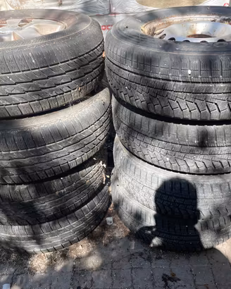 2 set di gomme con cerchioni - 245/70R16
