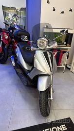 Piaggio Beverly Tourer 300