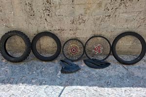 Cerchi e gomme enduro 