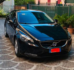 Volvo v 40