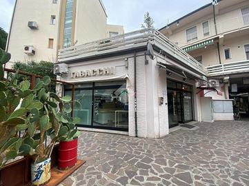NEGOZIO A CERVIA