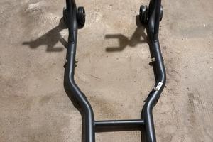 Cavalletto anteriore e posteriore moto. LEGGI