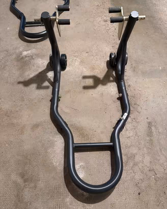 Cavalletto anteriore e posteriore moto. LEGGI