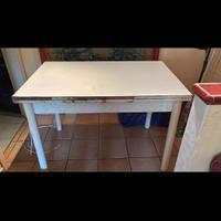 Scrivania /tavolo gratis