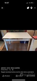 Scrivania /tavolo gratis