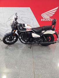 Royal Enfield Shotgun 650 TWIN