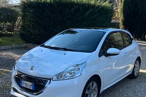 PEUGEOT 208 1.4 e-HDi Sport