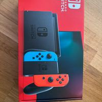 Console Nintendo Switch + 4 Giochi