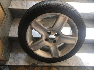 Cerchione e pneumatico nuovo peugeot 307