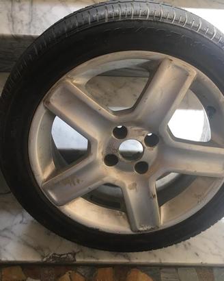 Cerchione e pneumatico nuovo peugeot 307