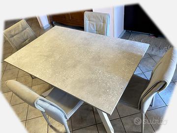 Tavolo allungabile 140x90 (190) con 4 sedie