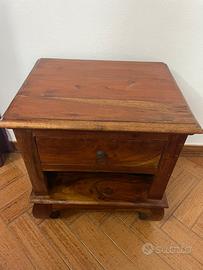 Coppia di comodini etnici