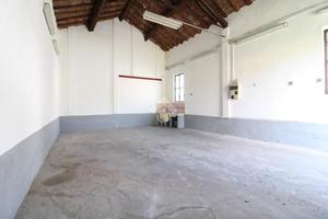 MAGAZZINO A CAVA MANARA