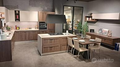 Nuova cucina Stosa City con isola centrale/tavolo