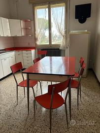 Tavolo con 6 sedie salvarani vintage