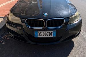 BMW 318d  143cv  nera