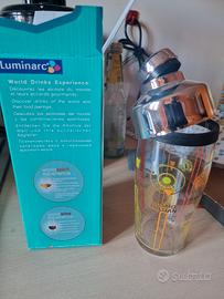Shaker, bicchieri e accessori per cocktails