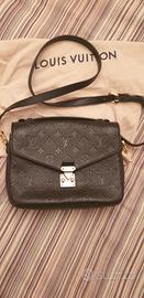Pochette Metis Louis Vuitton nera