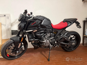 Ducati Monster 937 Dark Kit Abbassamento