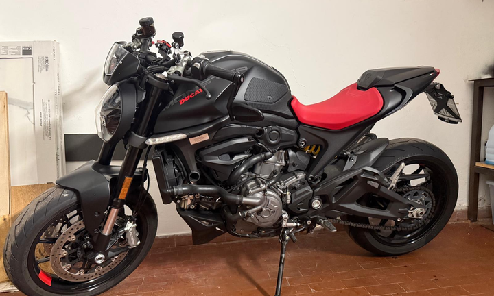 Ducati Monster 937 Dark Kit Abbassamento