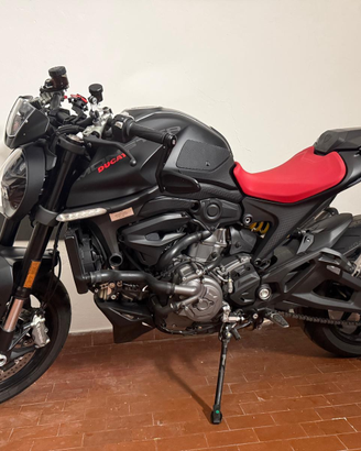 Ducati Monster 937 Dark Kit Abbassamento