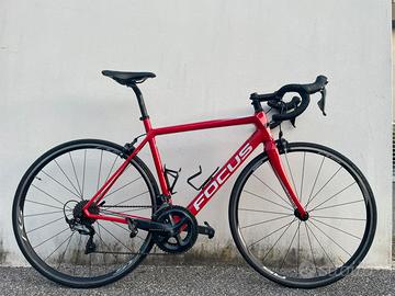 bici da corsa in carbonio FOCUS IZALCO 2021