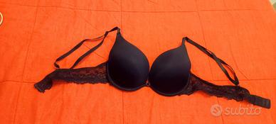 Reggiseno nero semplice pizzo