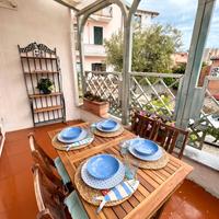 In centro a La Maddalena con giardino e terrazza