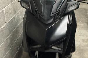 Scooter Yamaha x max