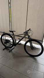 bicicletta ghost lector base 29” in carbonio