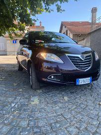 Bella ypsilon