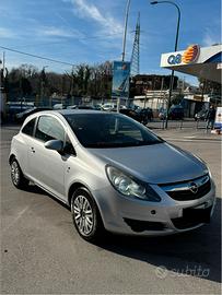 Opel Corsa 1.0 benzina - anno 2010