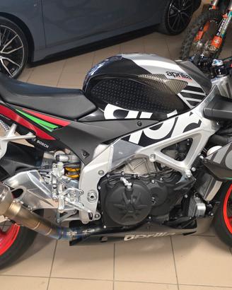 aprilia tuono v4 1100 factory 