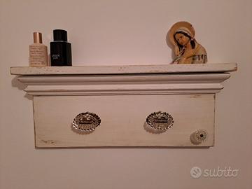 Appendiabiti mensola in legno con pomelli in vetro