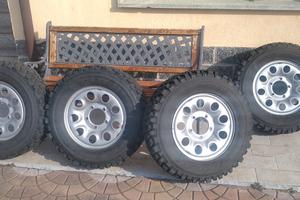 4 Gomme con cerchio Vitara Samurai Jimny