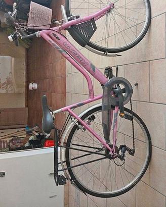 BICICLETTE DA PASSEGGII ENTRAMBE PARI AL NUOVO 