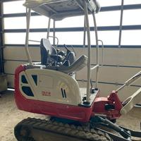 Miniescavatore takeuchi tb216