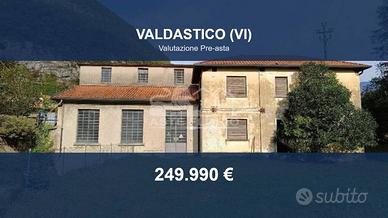 Immobile in asta di 1000 m² a Valdastico