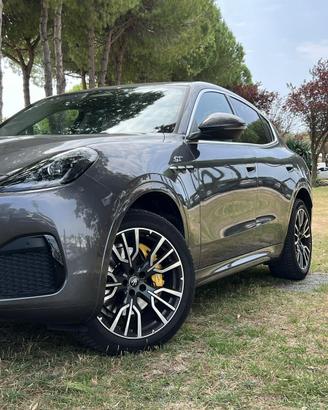 Maserati Gracale GT 300 CV