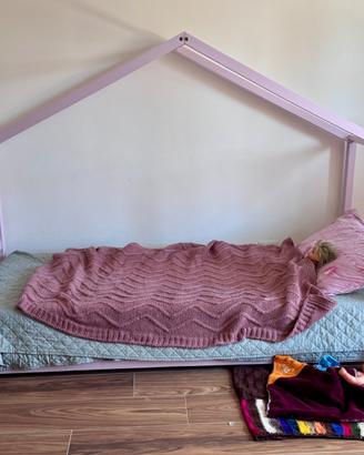 Letto a casetta rosa per bambina con materasso