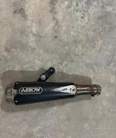 Scarico arrow con ammaccature come da foto