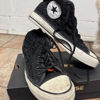 Converse in pizzo