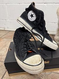Converse in pizzo