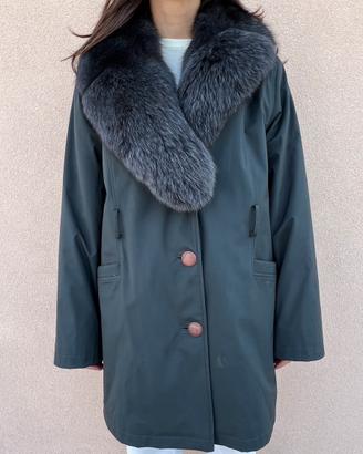 Giacca impermeabile con collo in volpe removibile