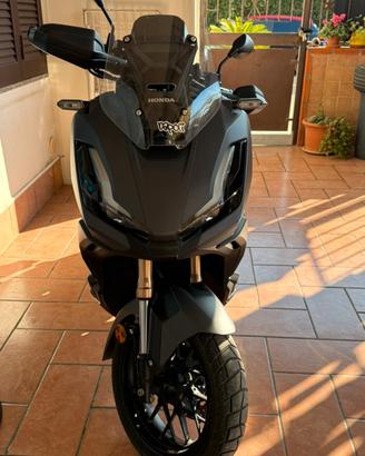 Honda Adv 350