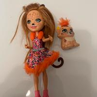 Bambolina con animaletto