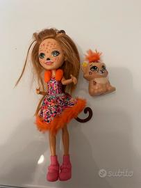 Bambolina con animaletto